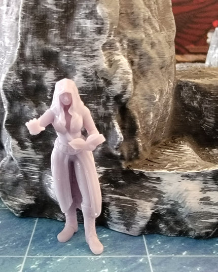 Female Caster - Sorcerer - Wizard - Witch - 1 Figure