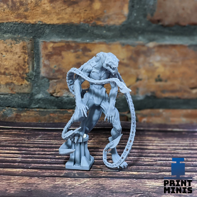 'Trapjaw' Chuzhak Minog - an Alien Creature - Doomsday Collection