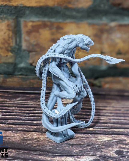 'Trapjaw' Chuzhak Minog - an Alien Creature - Doomsday Collection