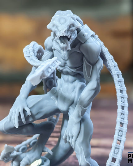 'Trapjaw' Chuzhak Minog - an Alien Creature - Doomsday Collection
