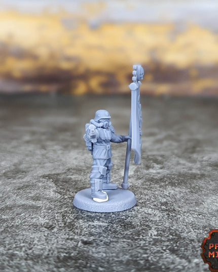 Standard Bearer - Kaledon Fortis