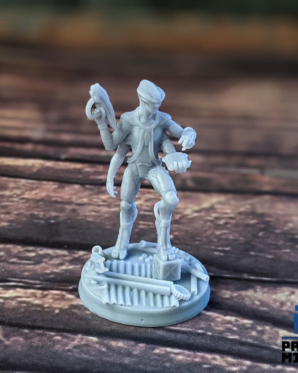 Aramek - Zeki Alien Scout - Doomsday Collection